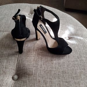 Pumps, only worn twice